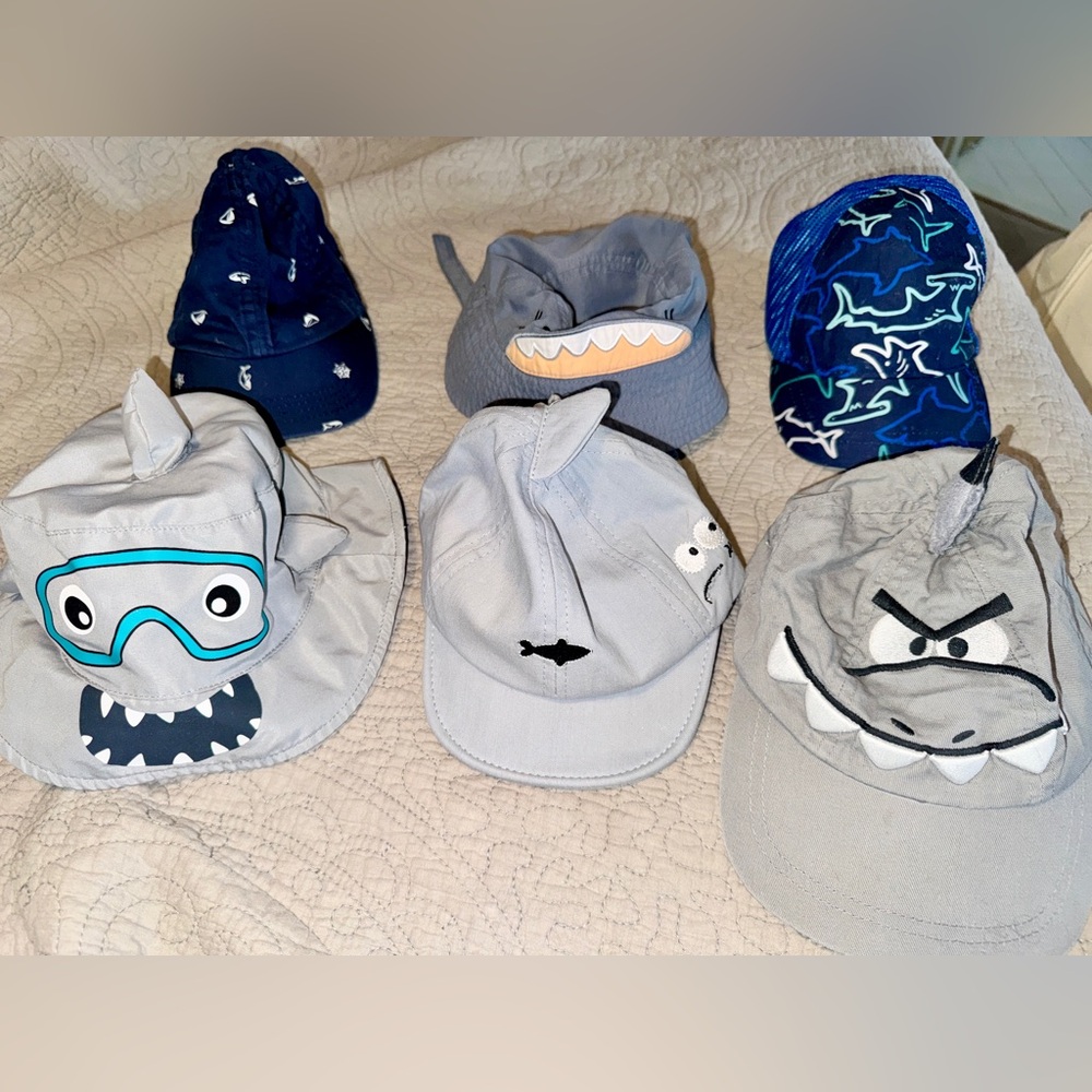 Bundle/lot of toddler shark hats (6)